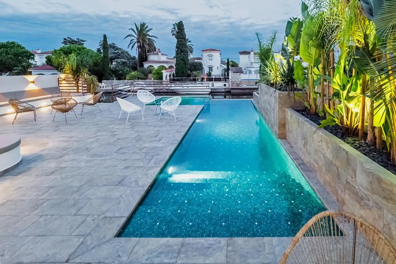 Villa N15 En Plein Coeur De La Marina, Proche De Rosas, Costa Brava Empuriabrava